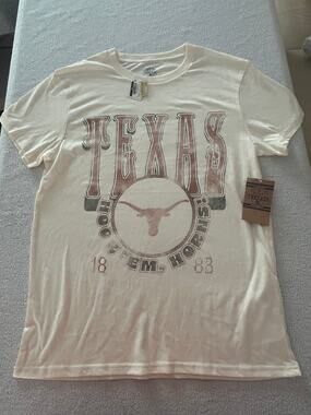 Texas Longhorns Yellow Medium Rivalry Threads Short Sleeve T-Shirt (NWT)
